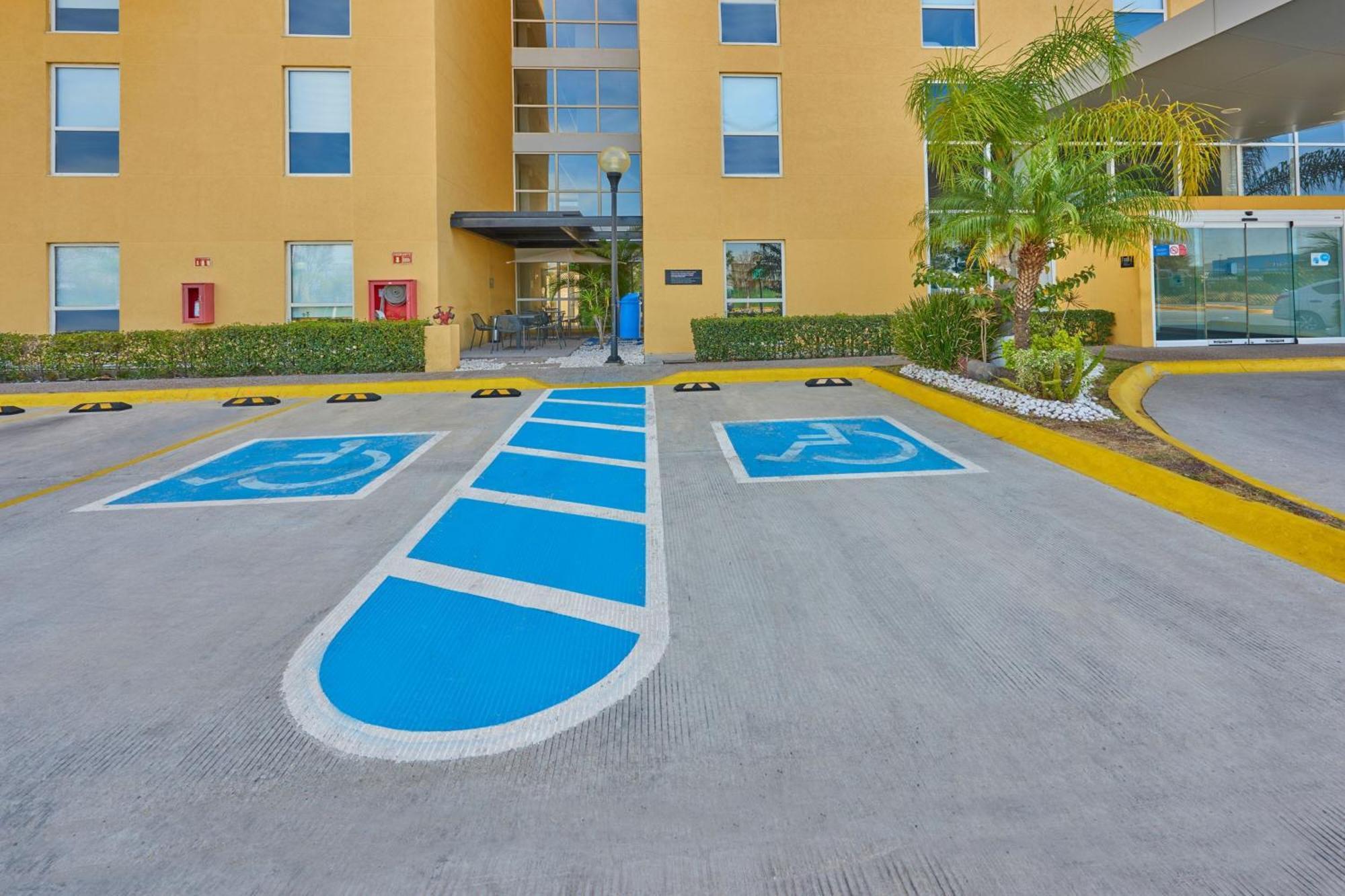 City Express By Marriott Salamanca Exterior foto